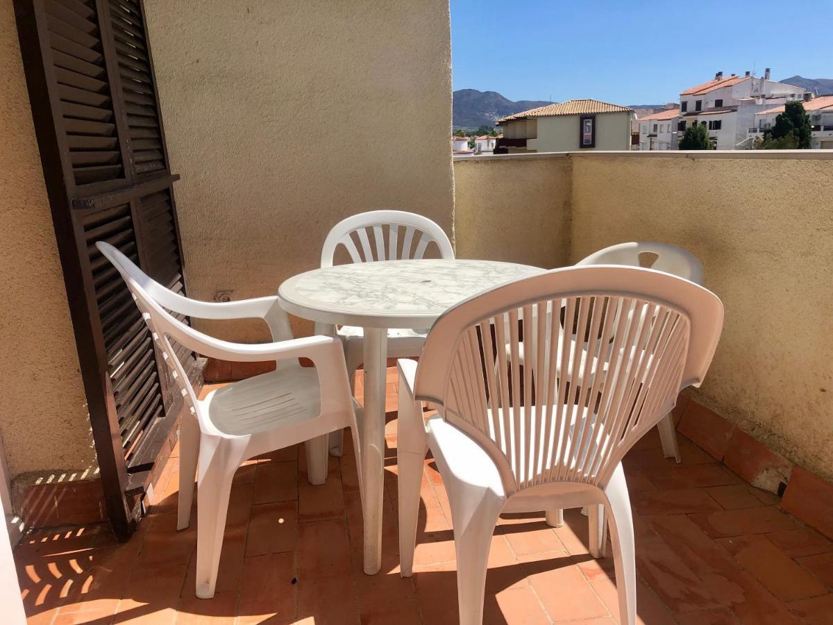 Port Sotavent 2C - Apartamento En La Marina De Empuriabrava - Piscina Comunitaria, - Parking - Vistas Al Canal - Cerca Centro Y Playa Exterior photo